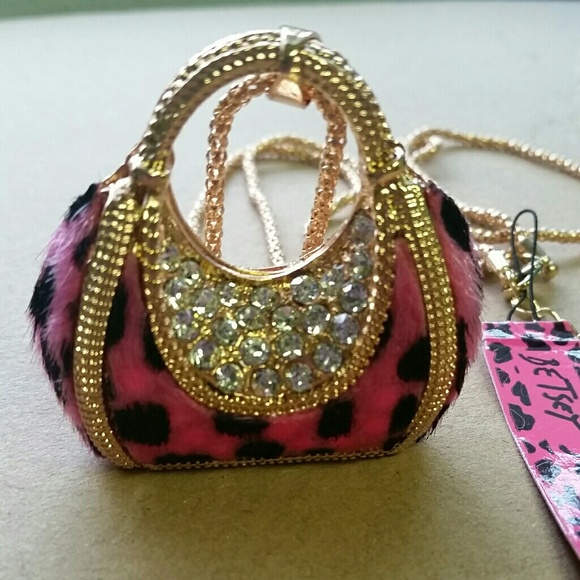 GORGEOUS Betsey Johnson Faux Fur Handbag Necklace - Picture 3 of 4